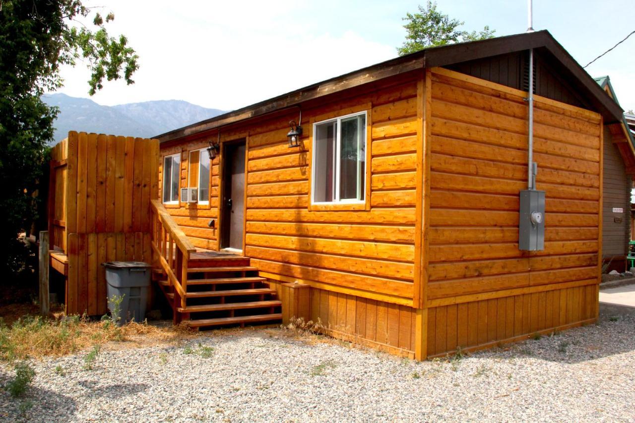 Yellowstone Treasure Guesthouses On The River Gardiner Buitenkant foto
