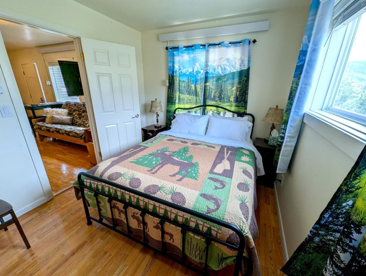 Yellowstone Treasure Guesthouses On The River Gardiner Buitenkant foto