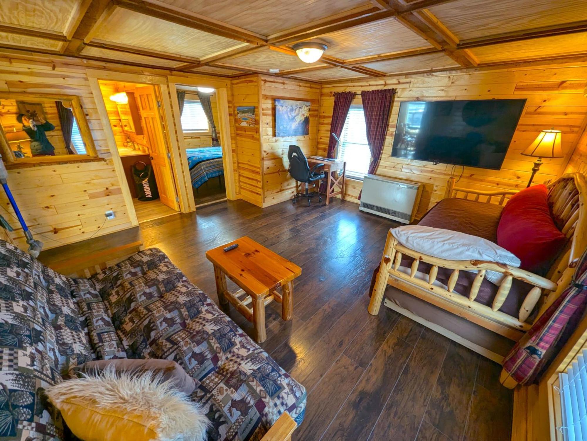 Yellowstone Treasure Guesthouses On The River Gardiner Buitenkant foto