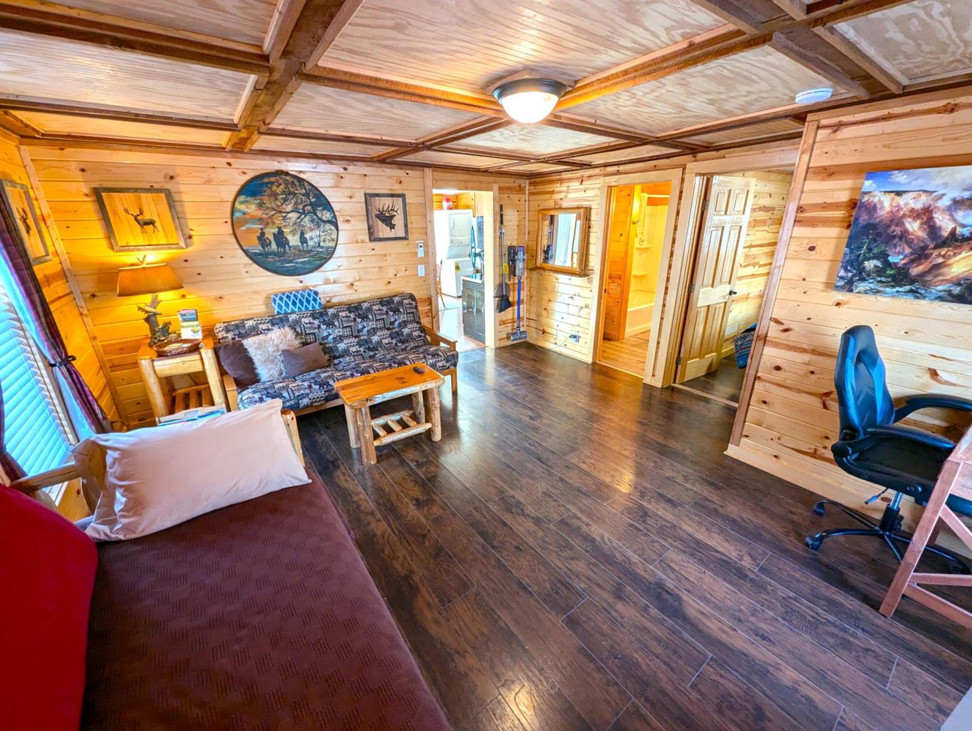 Yellowstone Treasure Guesthouses On The River Gardiner Buitenkant foto